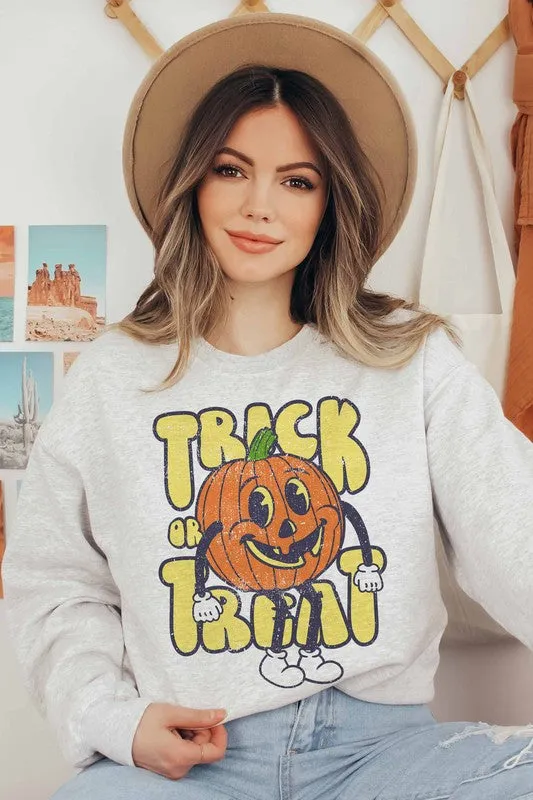 TRICK OR TREAT PUMPKIN GRAPHIC SWEATSHIRT